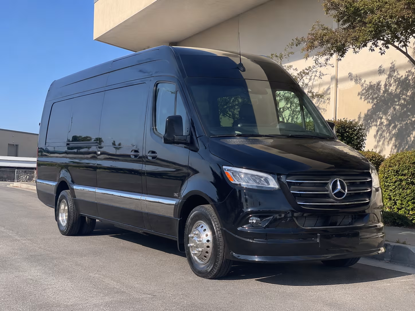 bus rental options for norfolk trips