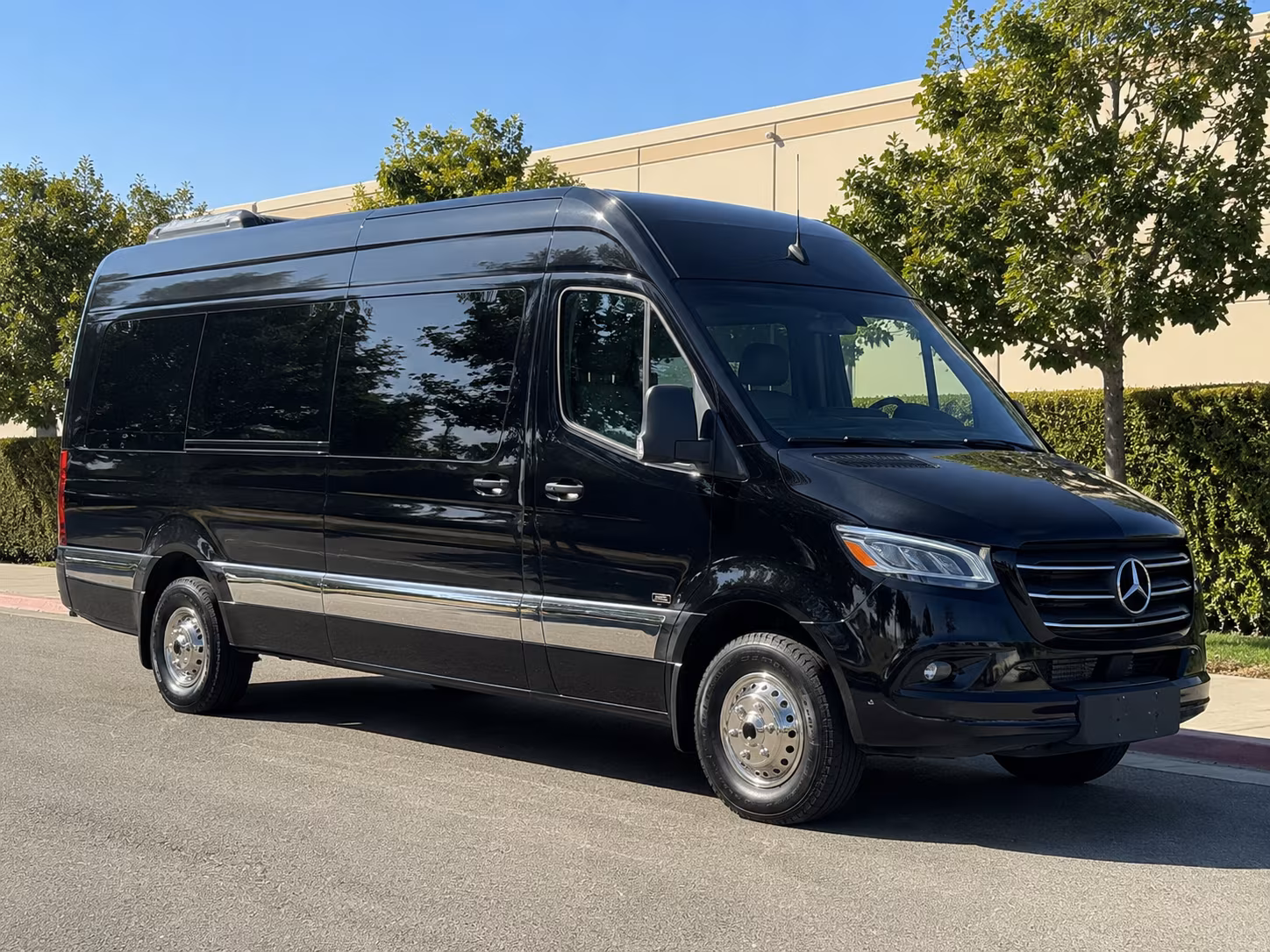 find transportation for your next prom 2