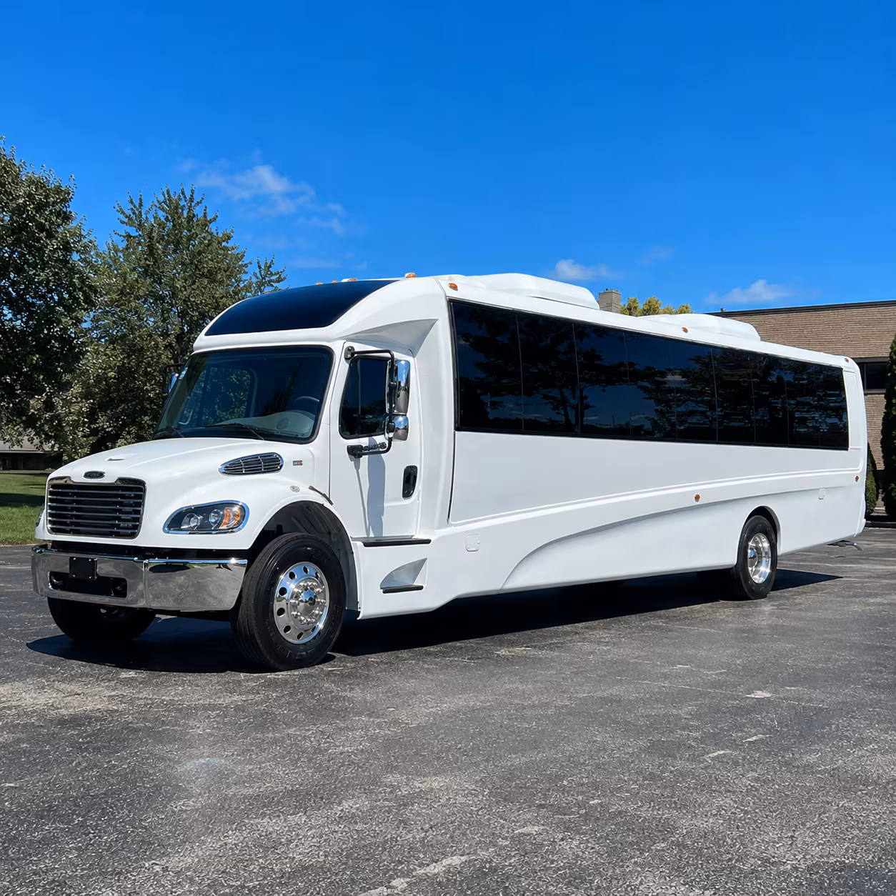 norfolk 30 passenger minibus