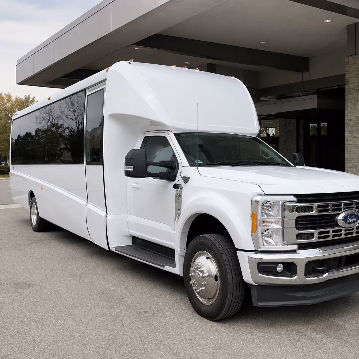 shuttle buses between norfolk hotels and the waterside convention center